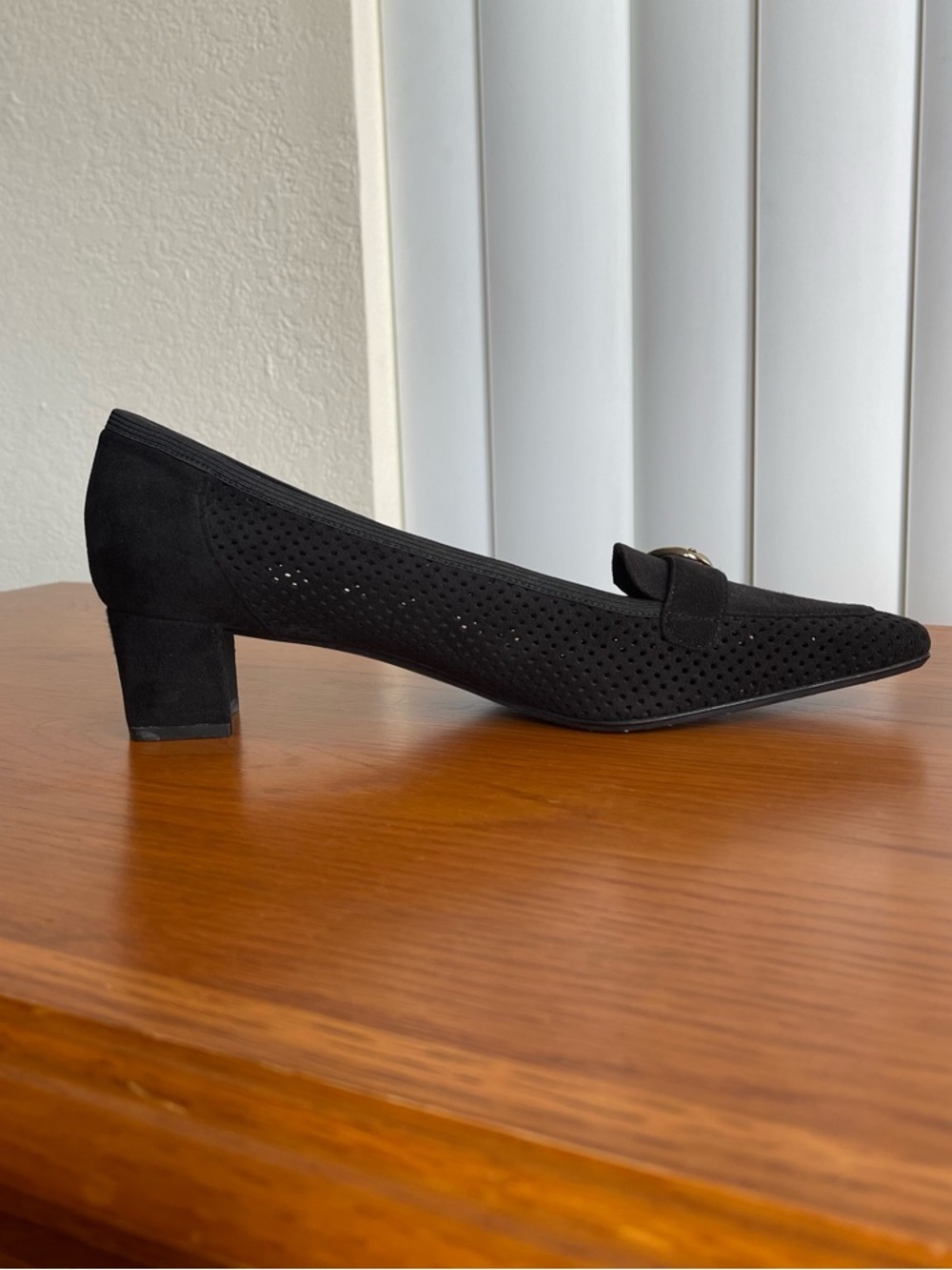 Stuart Weitzman Fairfield Ultrasuede Perforated Loafer Heels Black Size 8.5N - Picture 5 of 16
